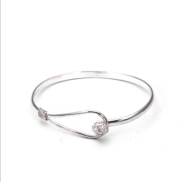 Silver Alloy Flower Bangle - Picture 4 of 5